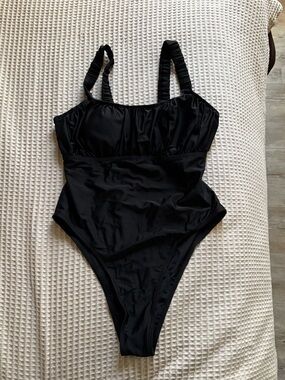 Twist back ruched top Black adult One-Piece Swimsuit